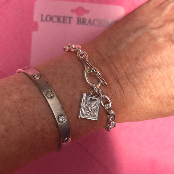 New silver tone heart Locket bracelet - Picture 3 of 4